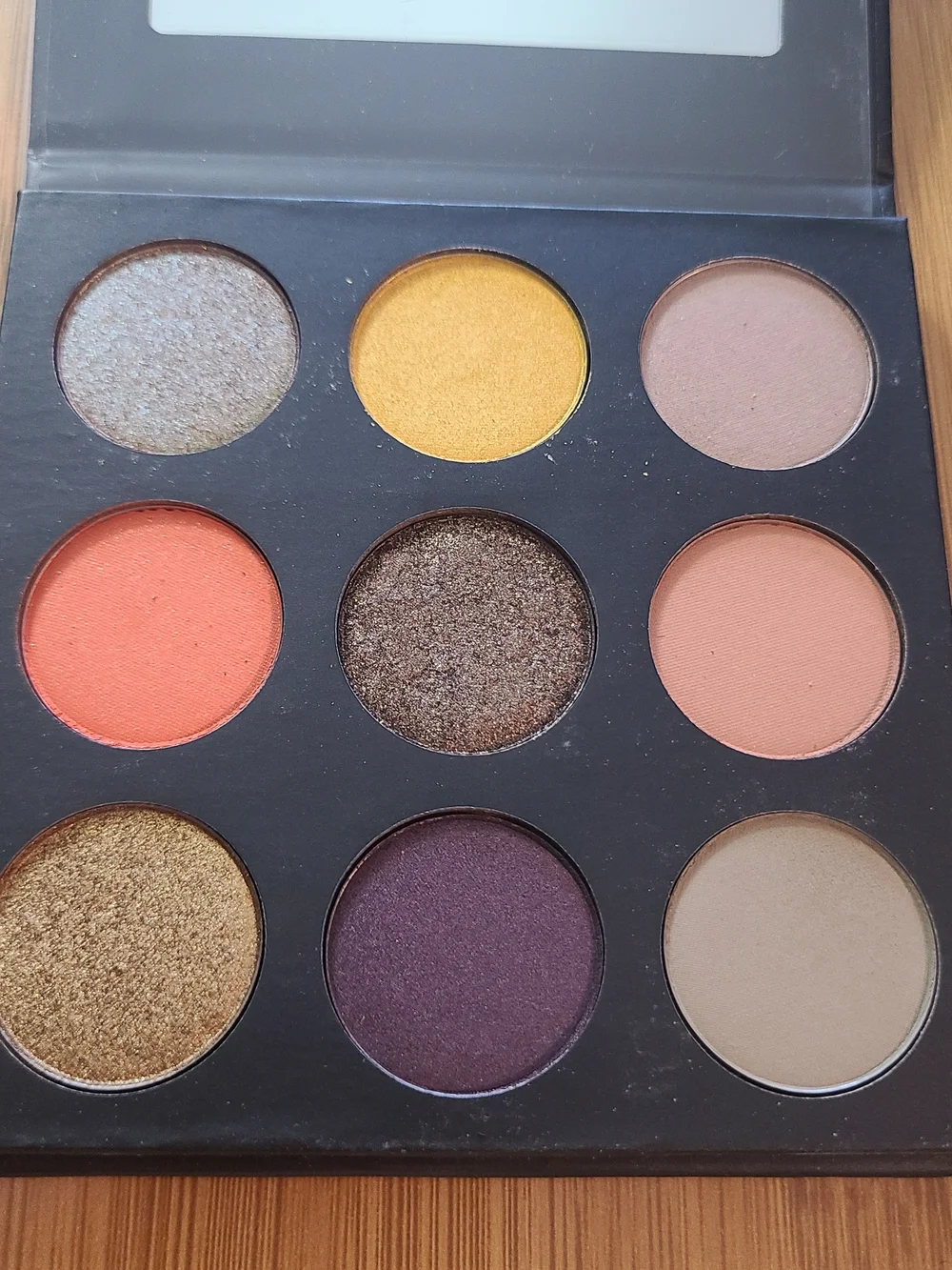Kylie Jenner - Mummy  Pressed Powder Palette *Limited Edition* Halloween - NEW